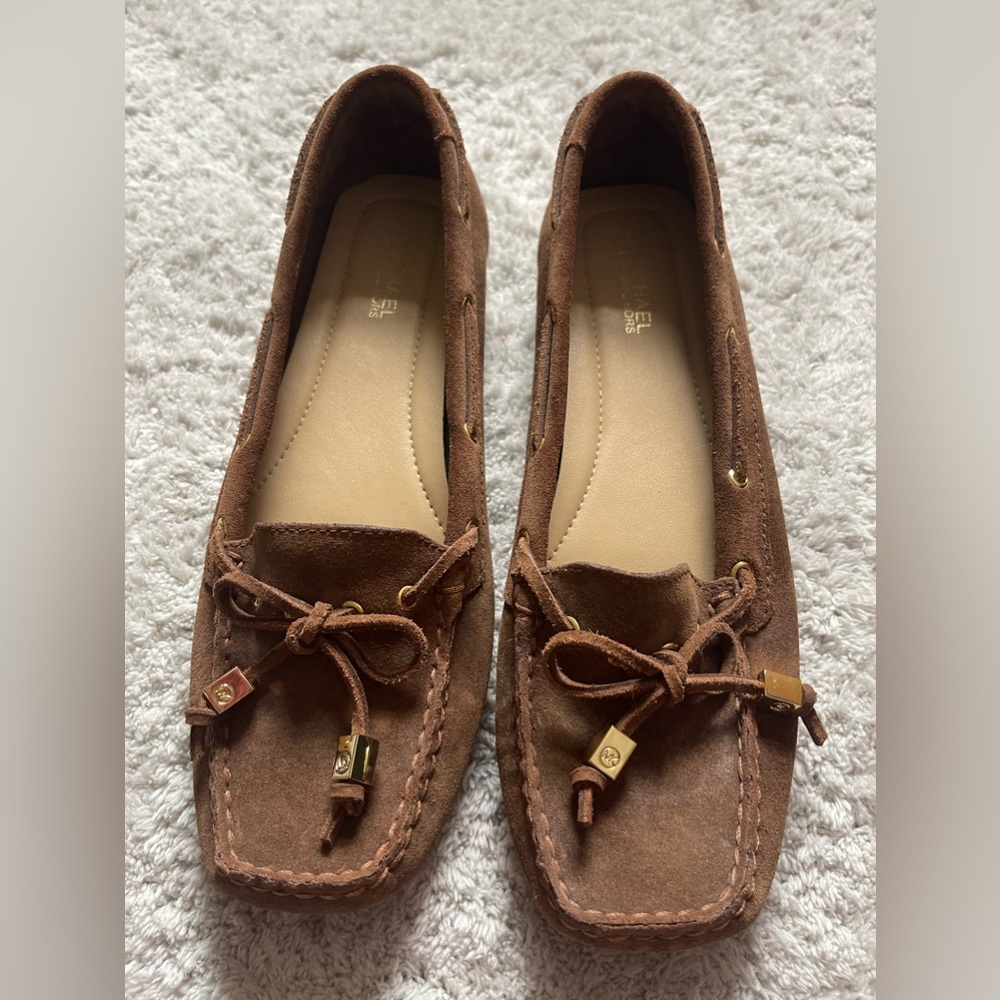 Michael Kors Woman s Moccasins Sz 7 Tan New Without Box